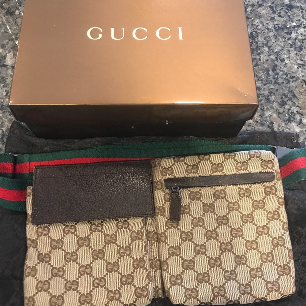 Authentic Gucci Fanny Pack - great condition